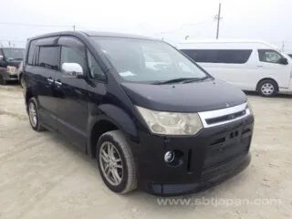 Mitsubishi Delica D5