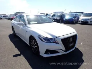 Toyota Crown Hybrid